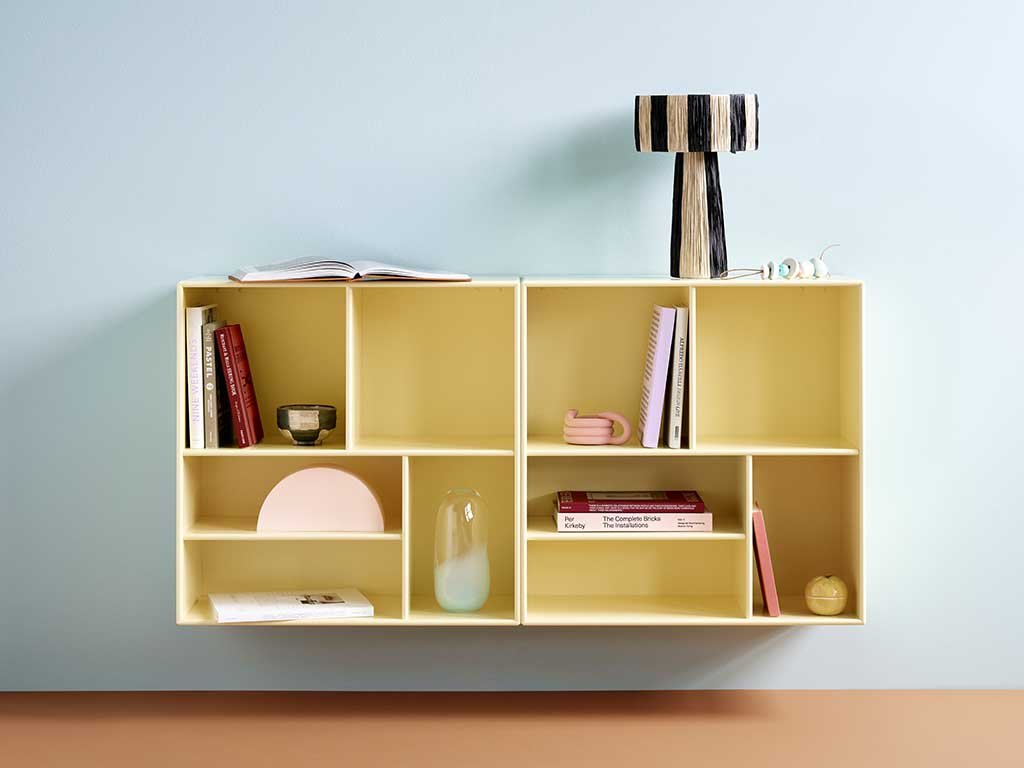 libreria parete sospesa scomparti legno color burro
