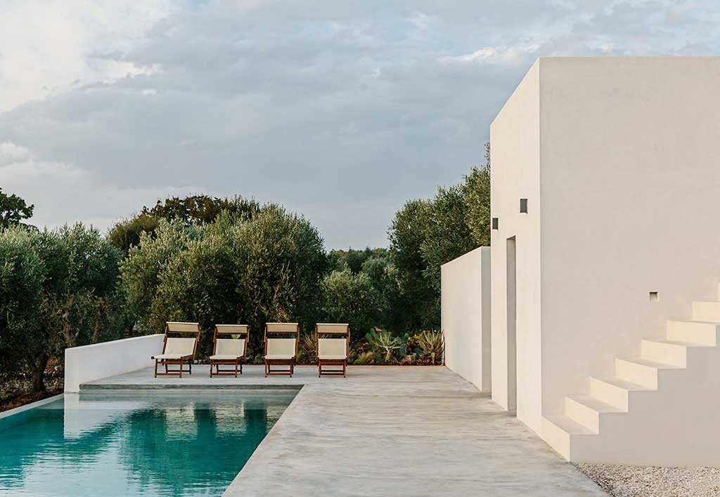 lato-piscina-casa-roverella