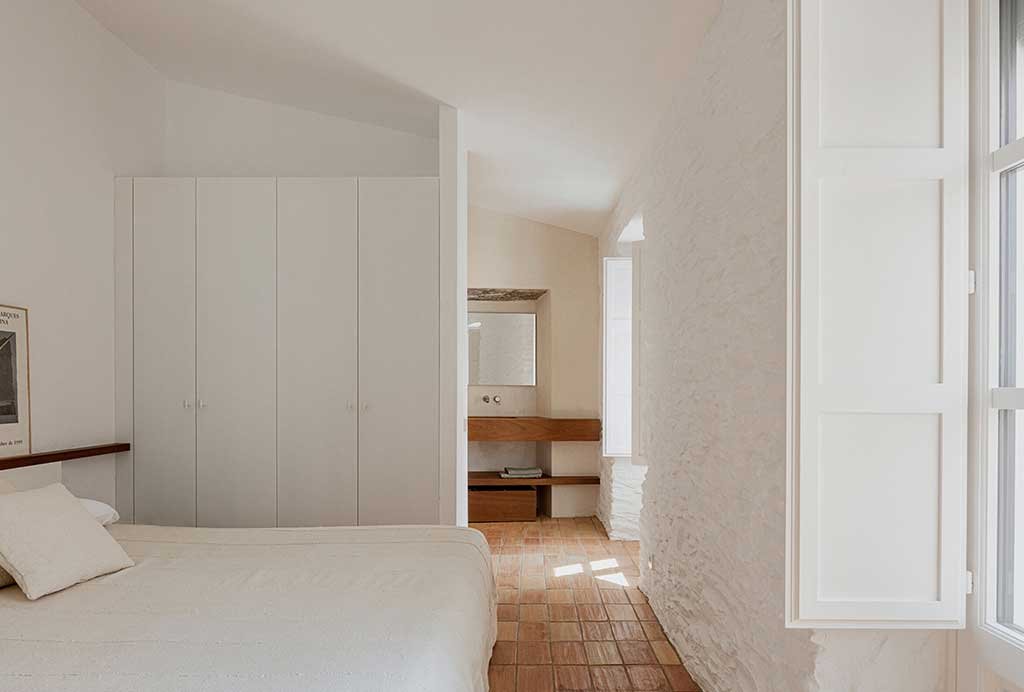 master-bedroom-fisherman-house