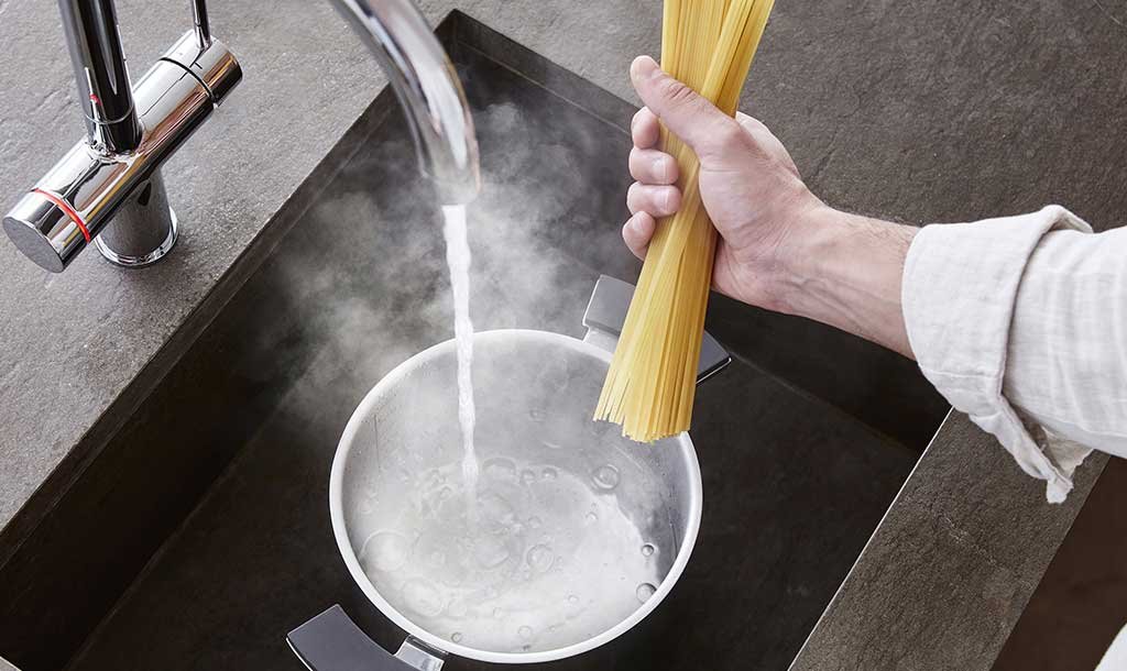 acqua-bollente-istantanea-miscelatore cucina