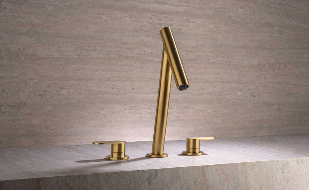 rubinetto-bagno-tre-fori-ottone-spazzolato