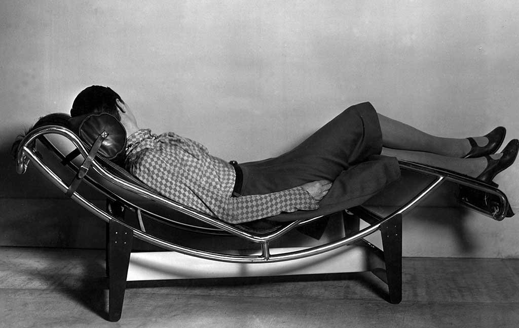 charlotte-perriand-chaise-longue
