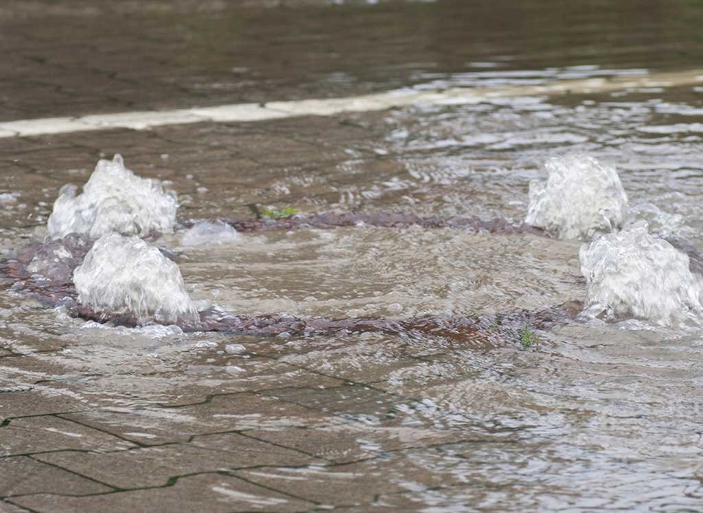 acque-reflue-uscita-tombino