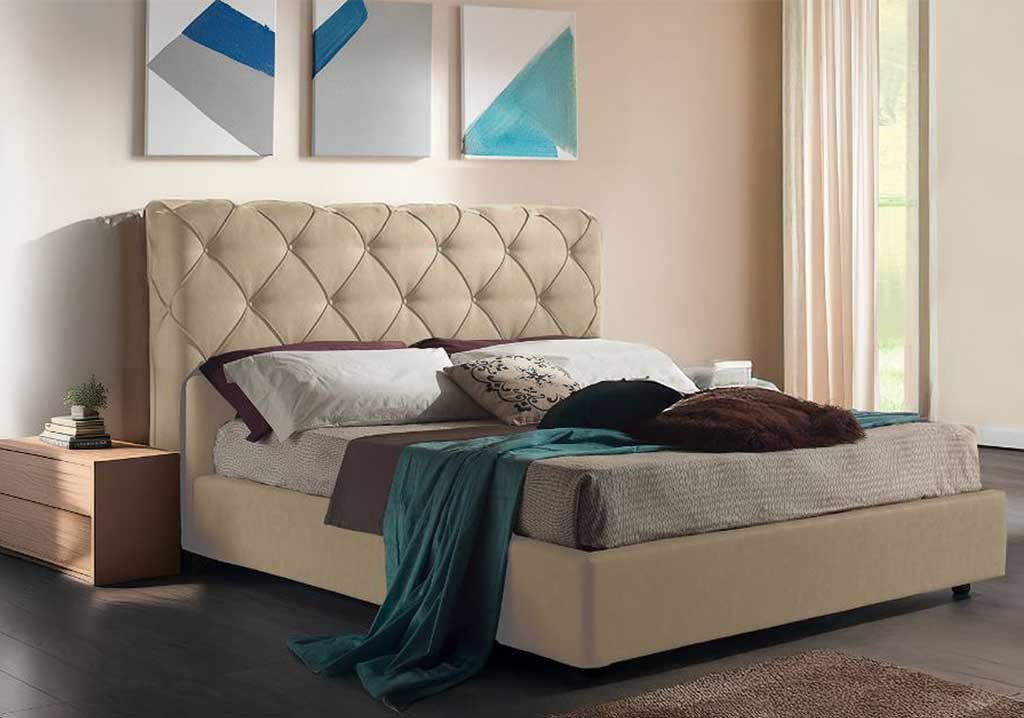 letto imbottito tonalita chiara testata capitonne