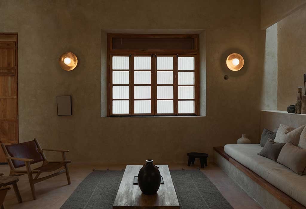 living-room-with-brick-seating