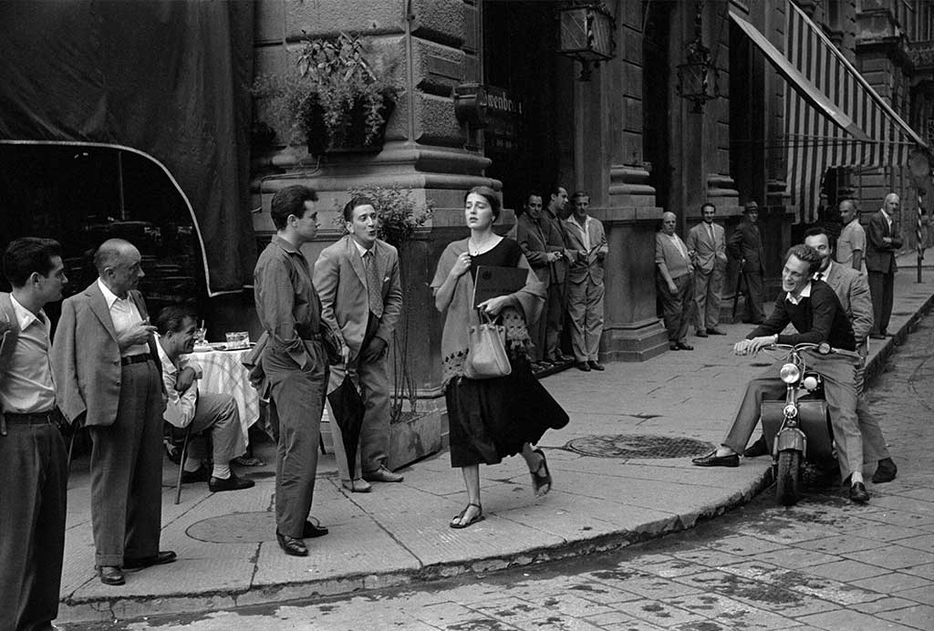 Ruth-Orkin,-American-Girl-in-Italy