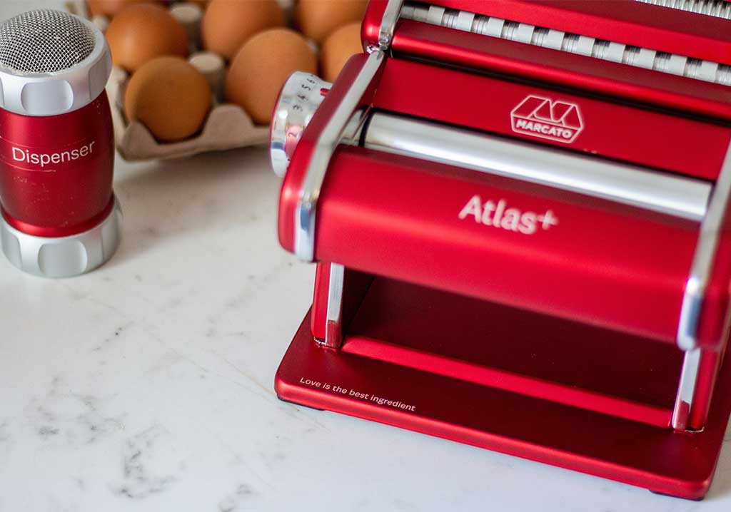 macchina-pasta-in-casa-con-scritta-personalizzata