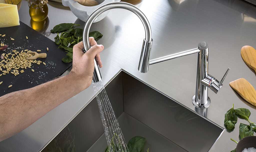 miscelatore-snodato-orientabiloe-cucina