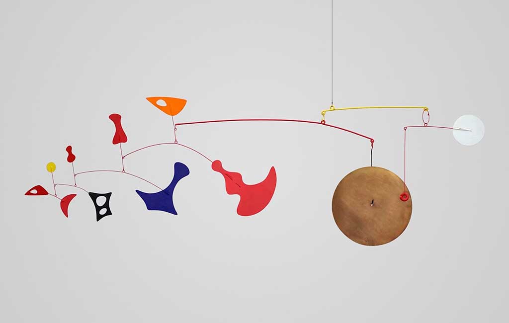 Alexander-Calder,-“Dispersed-Objects-with-Brass-Gong”