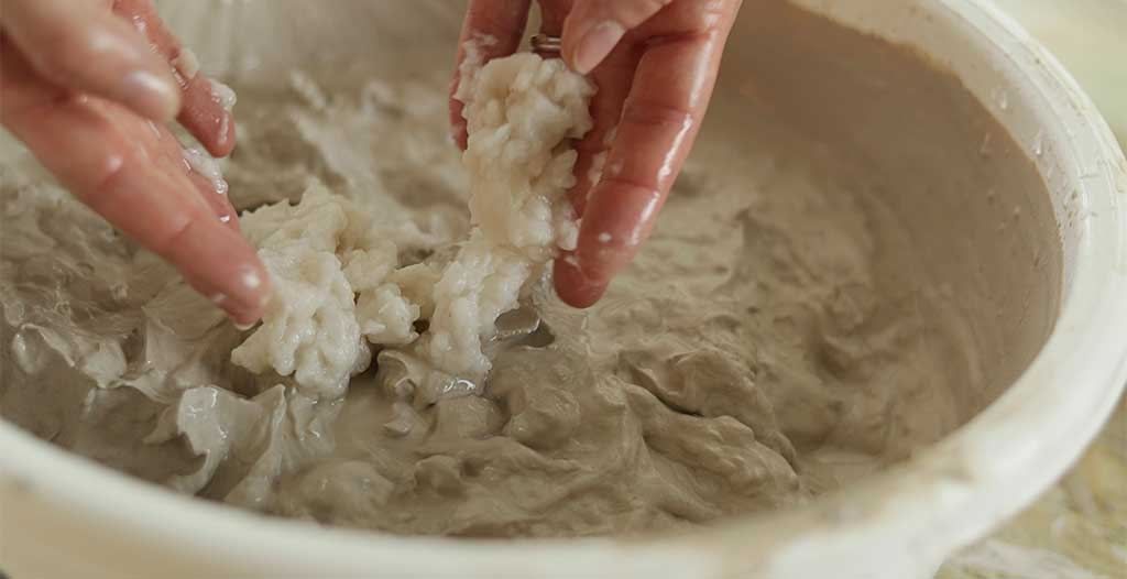 impasto-carta-argilla-acqua-per-vasi-paper-clay