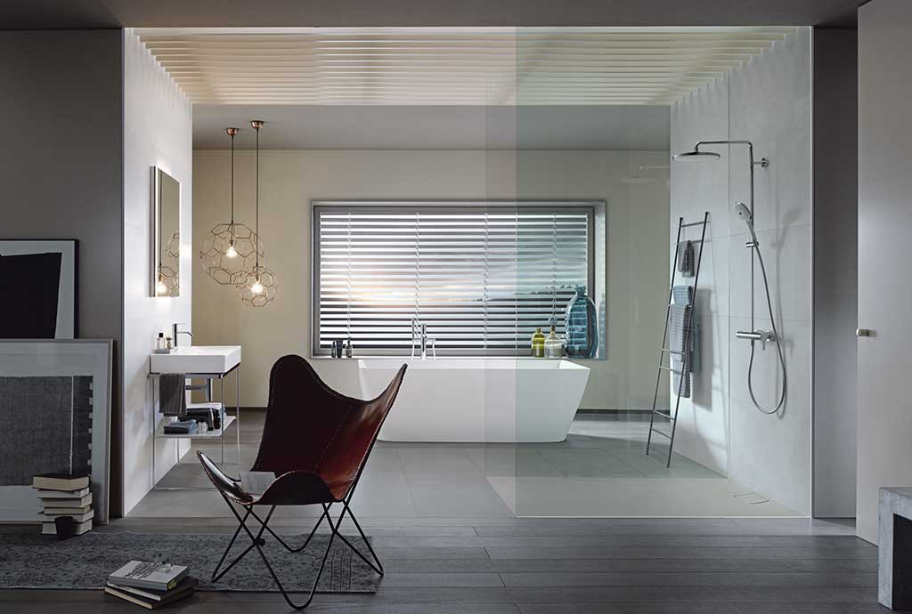 bagno-design-con-vasca-e-piatto-doccia