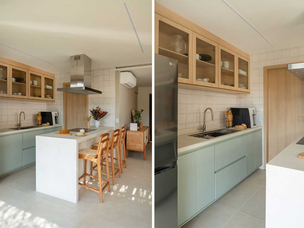 cucina-azzurro-e-legno-chiaro