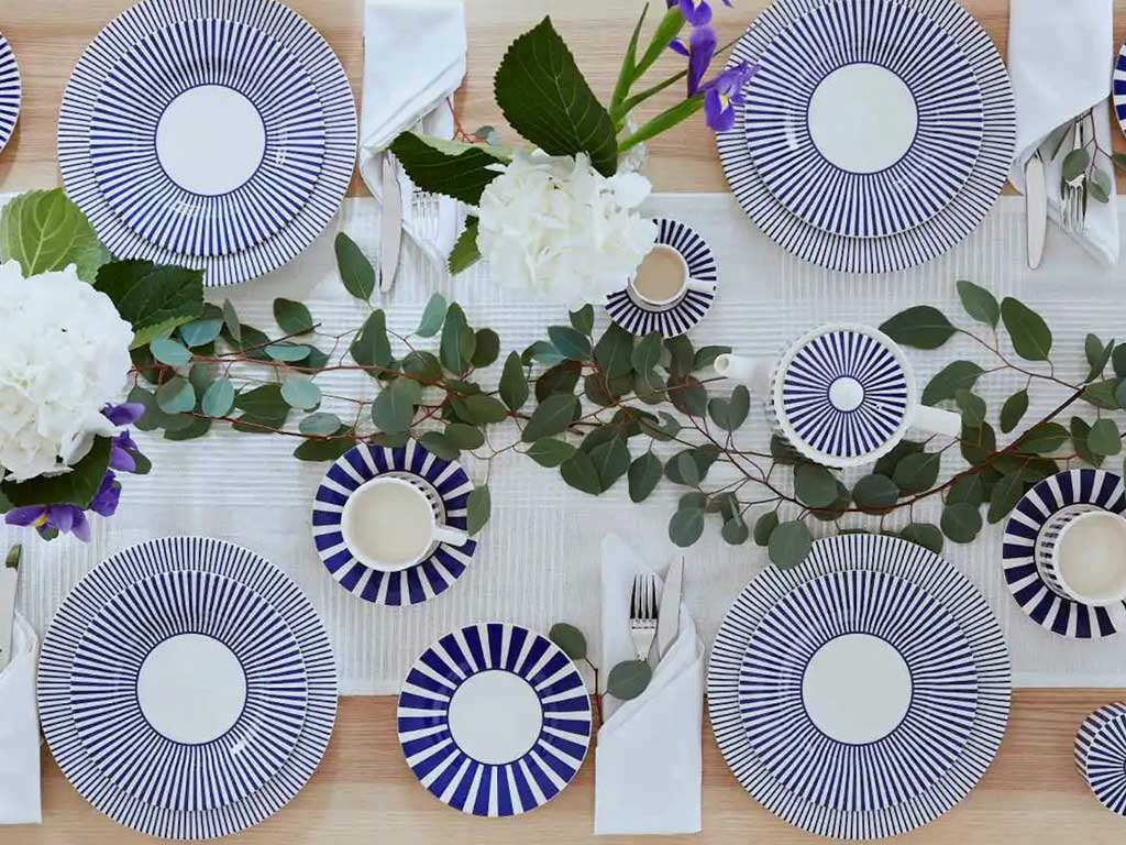 set-tavola-porcellana-bianco-blu