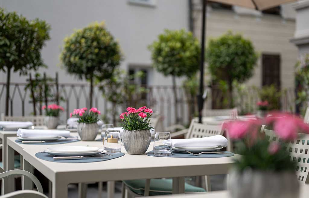 terrazza-colazione-steinach-garden-house-merano