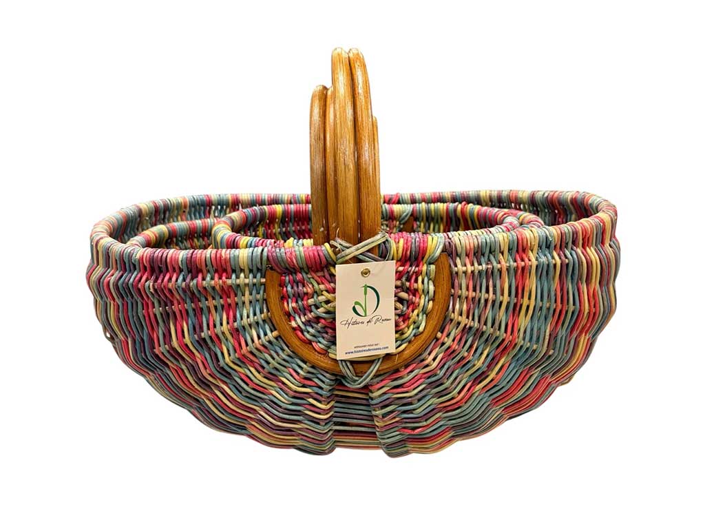 panier-intrecciato-rami-colorati