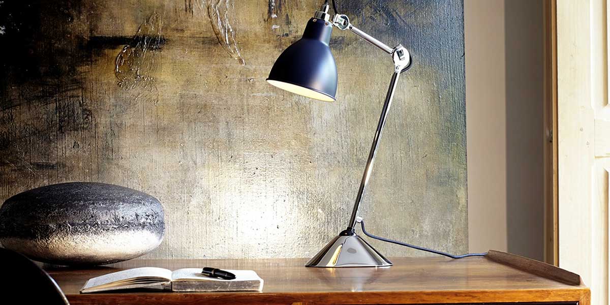 Come scegliere la lampada da scrivania