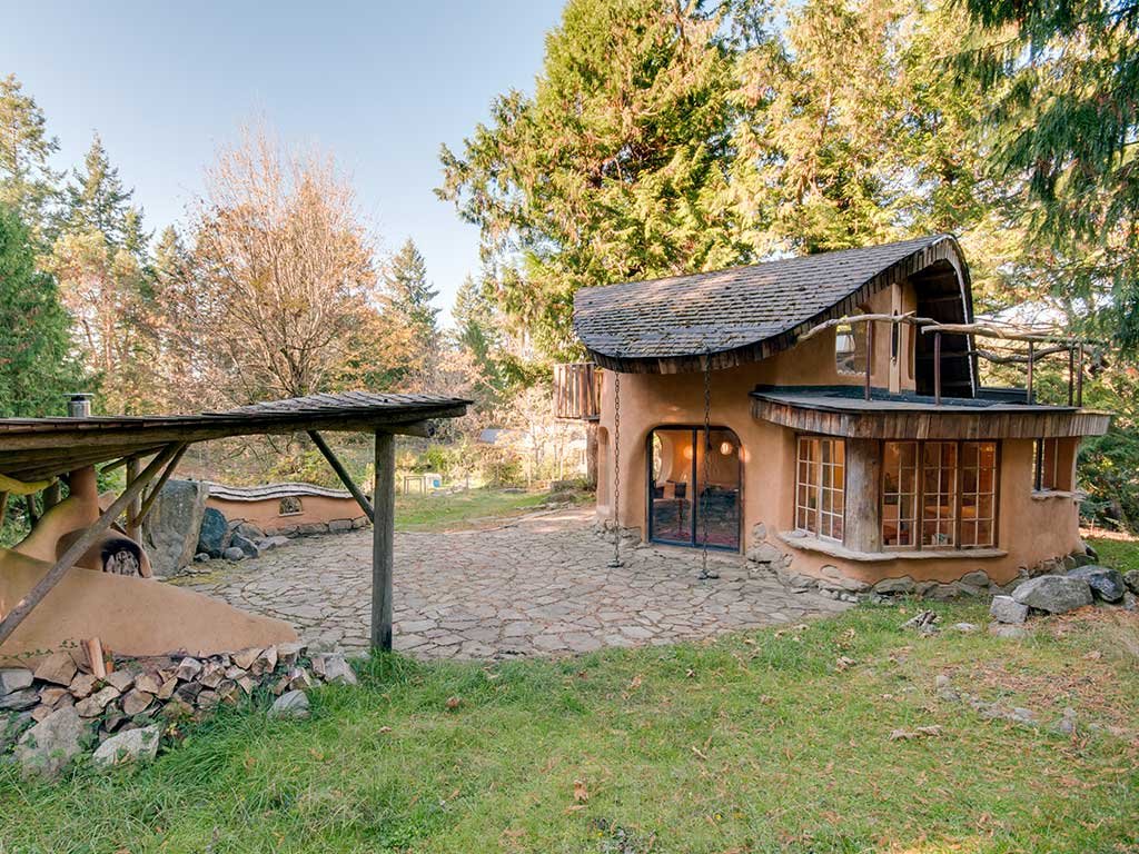cottage canada airbnb