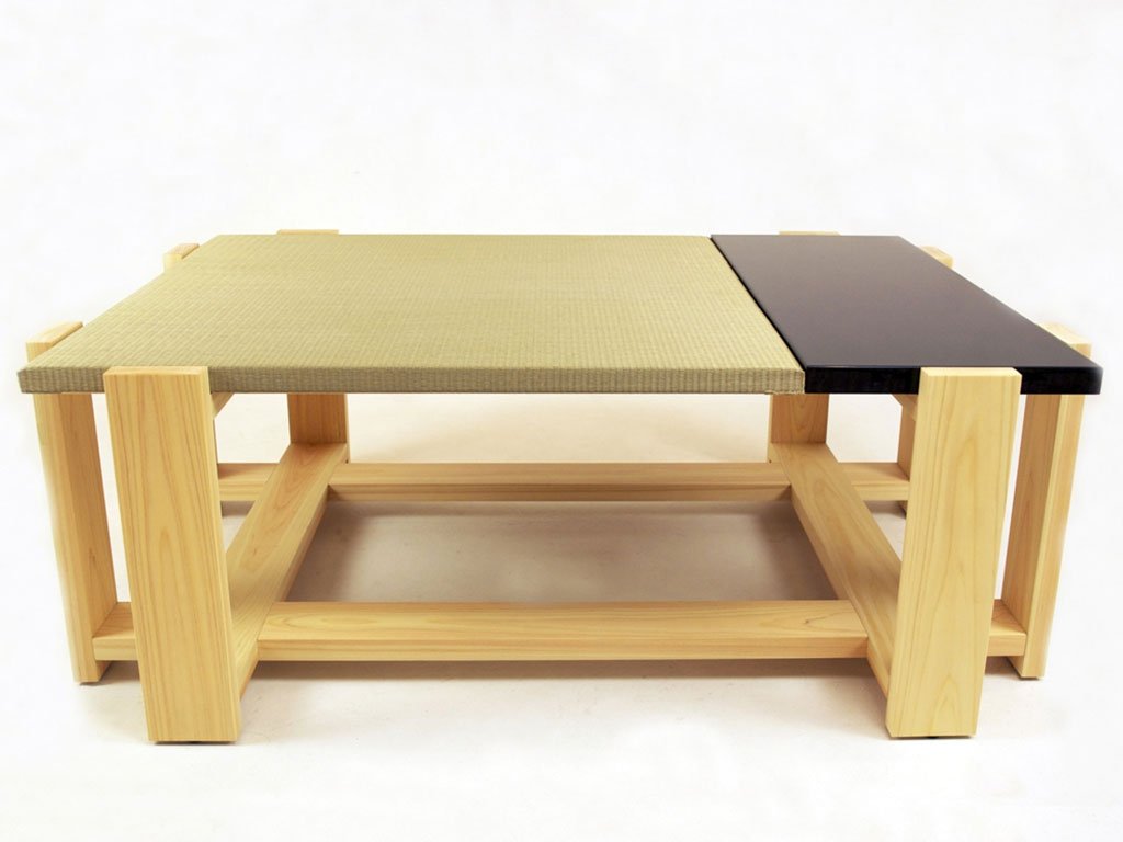 tavolinetto legno e tessuto colorato