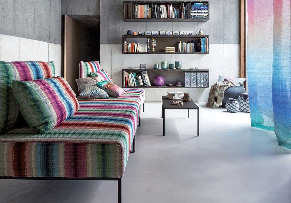 divano letto tessuto a righe