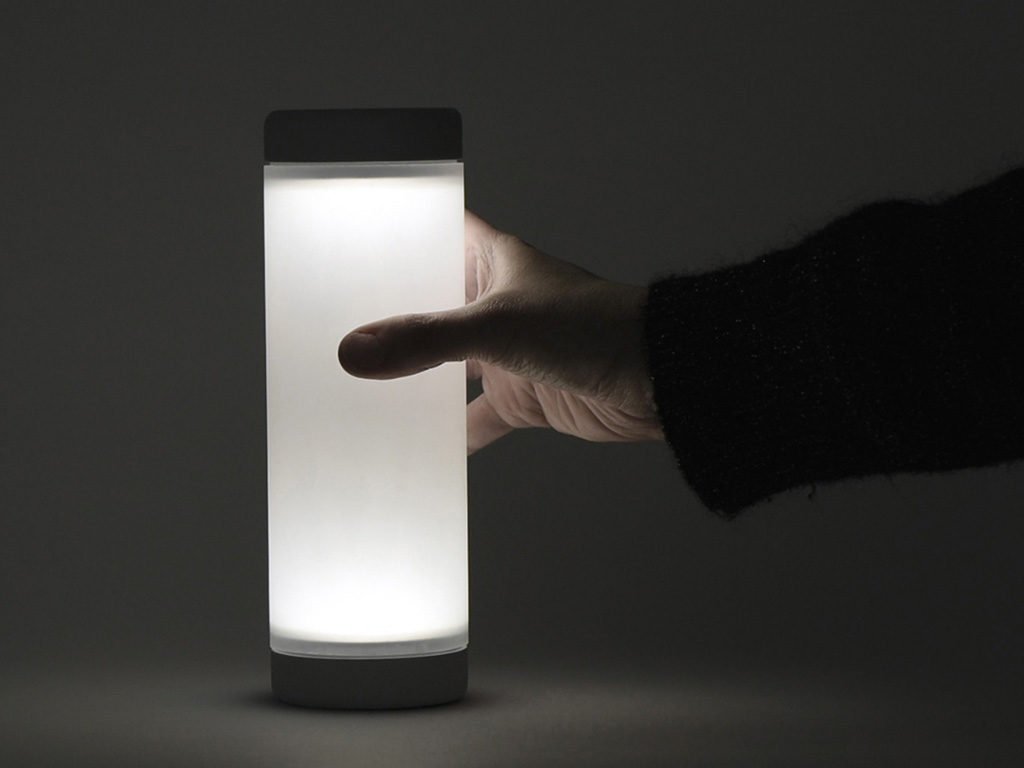 lampada tavolo accesa soft