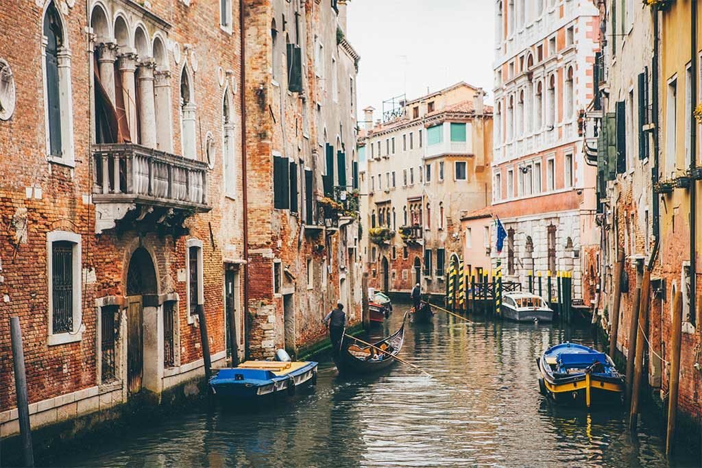 venezia canale gondole