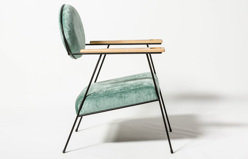poltroncina rivestita velluto