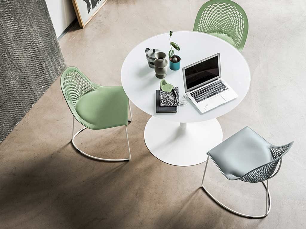 sedie e tavolo tondo design