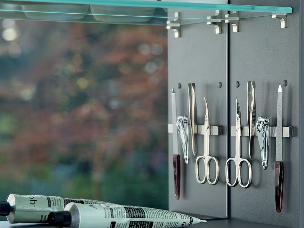 mobiletto bagno accessori