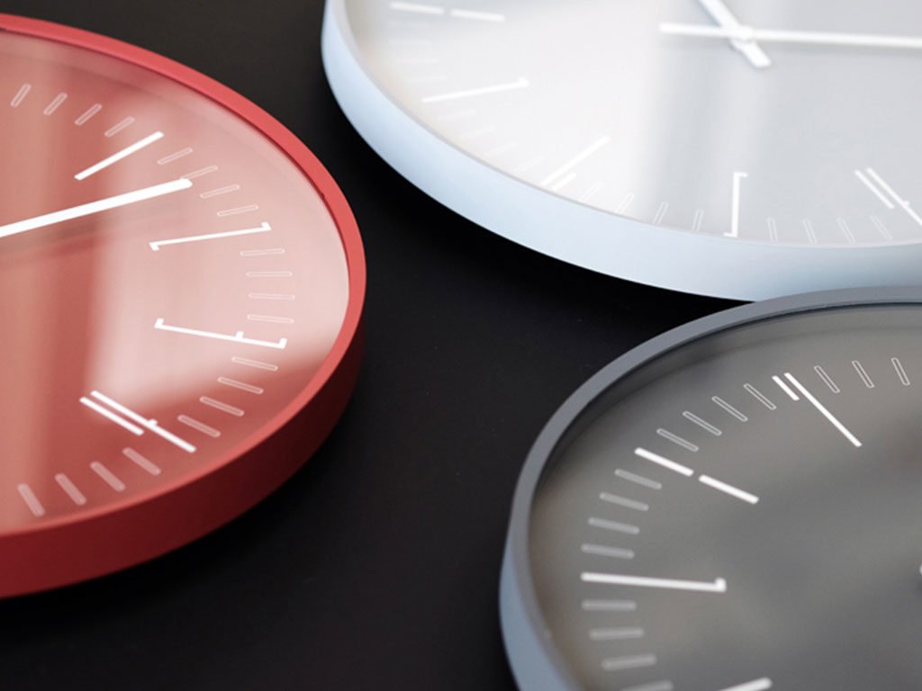 orologi da parete colorati