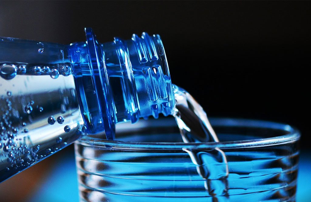 bottiglia plastica acqua