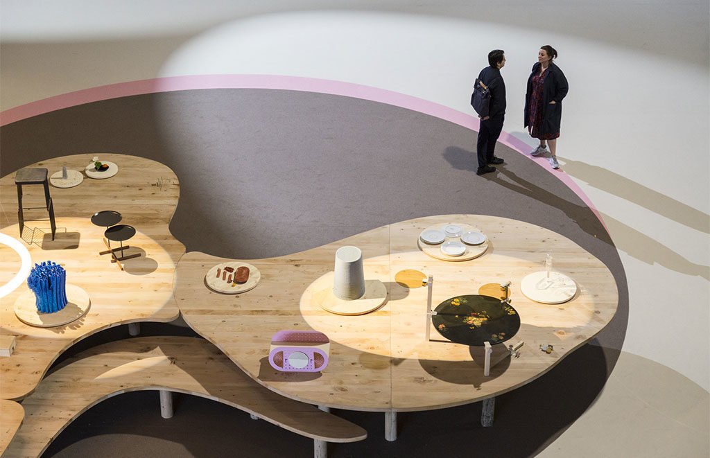 esposizione salone satellite