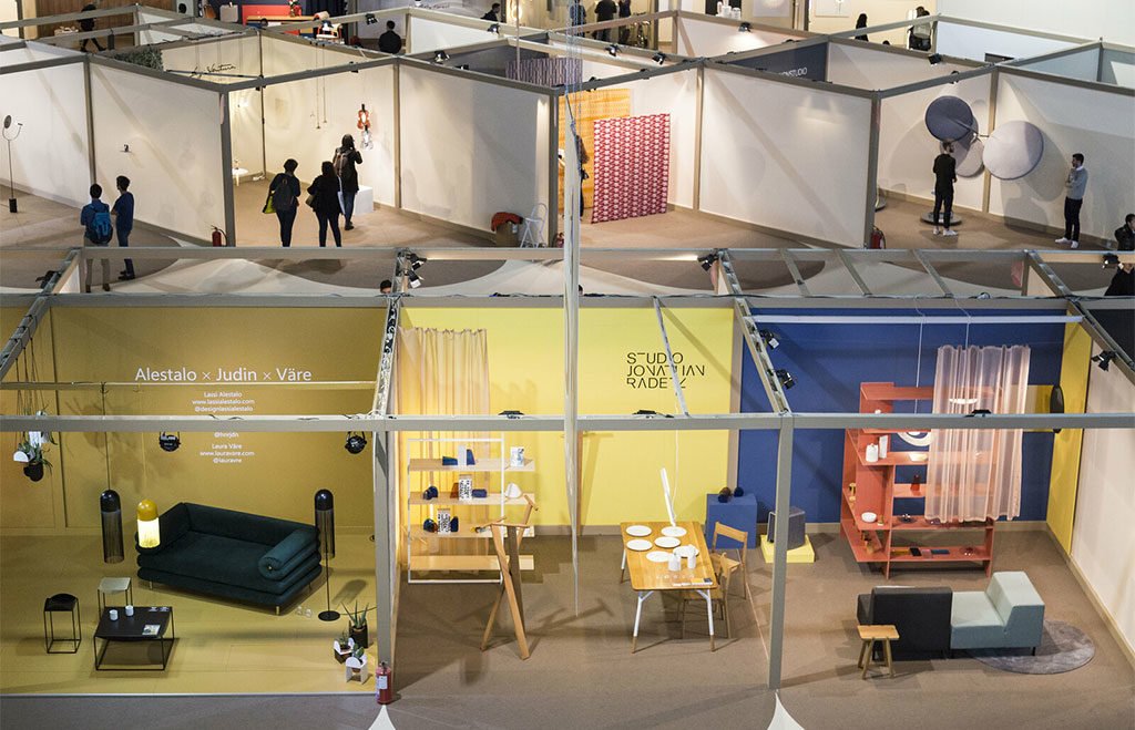 stand salone satellite