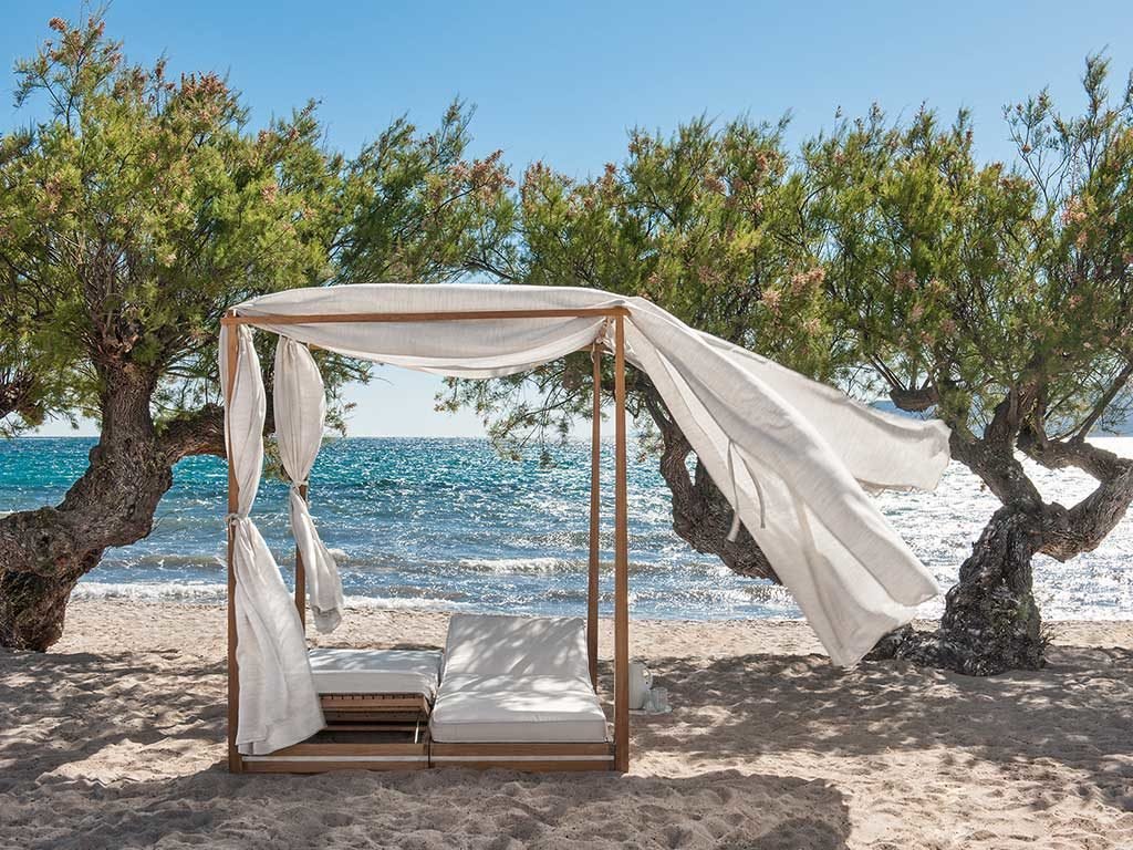 doppio lettino in teak con baldacchino