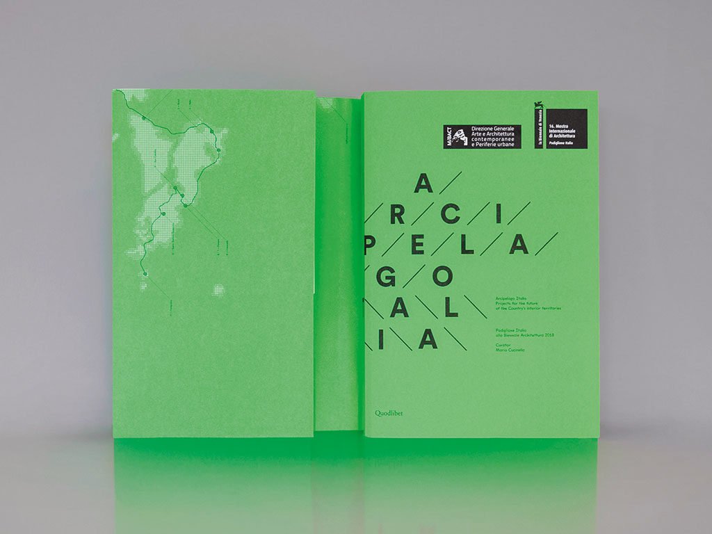 libro arcipelago italia