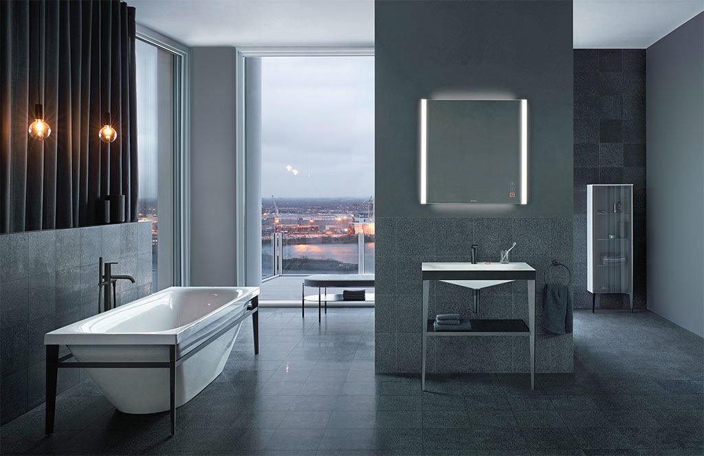 arredo bagno e specchio illuminato
