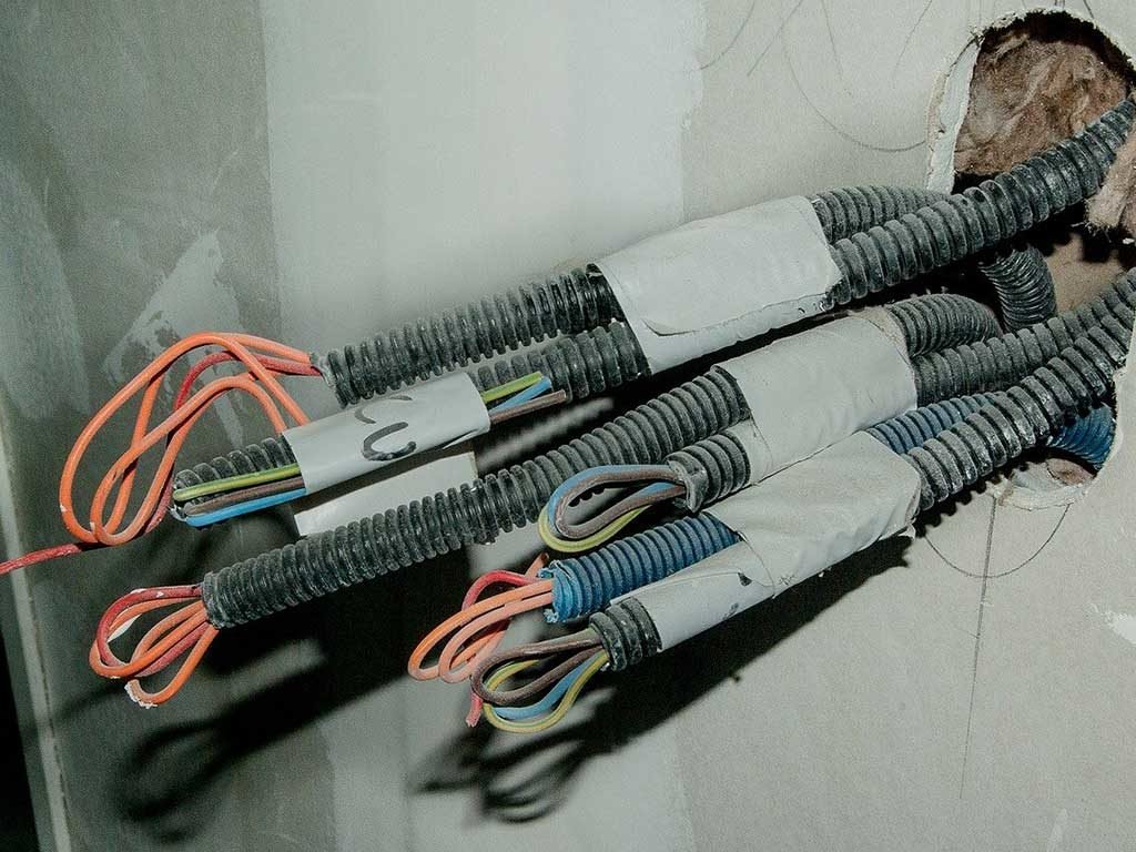 impianto elettrico cavi corrugato
