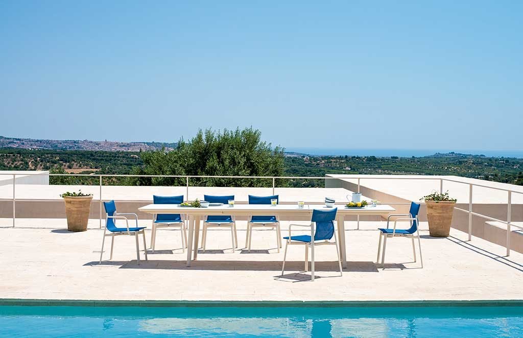 tavolo e sedie esterno bianco blu