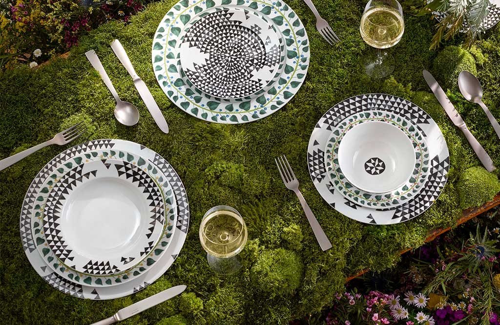 set piatti decoro piante fiori