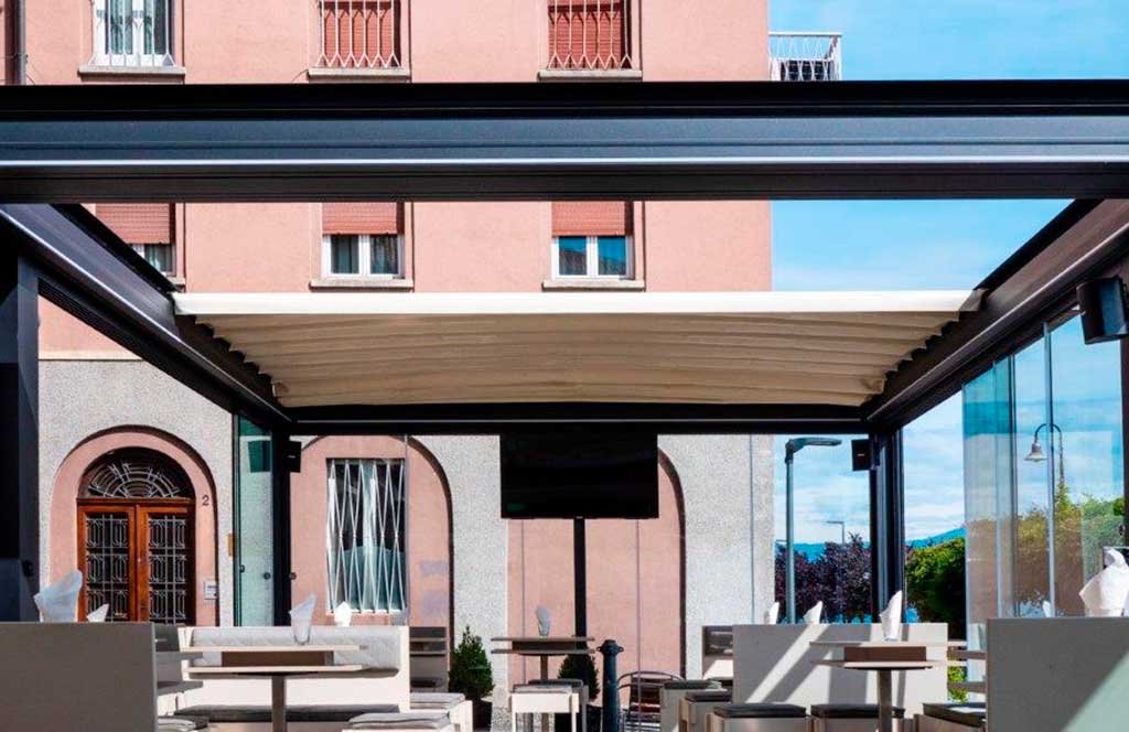 interno tenda pergola aperta