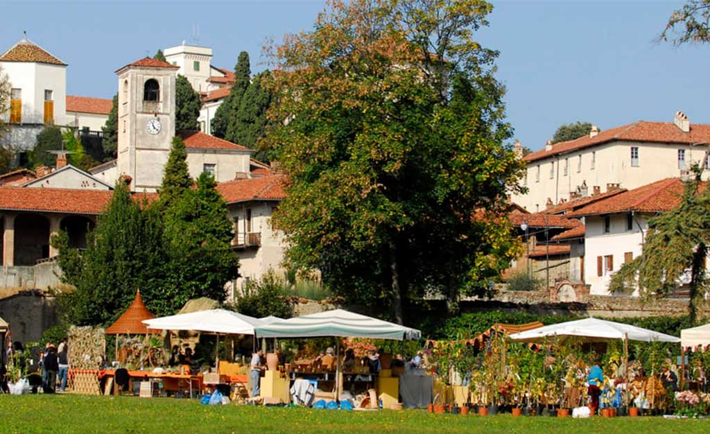 mercatino castello di masino