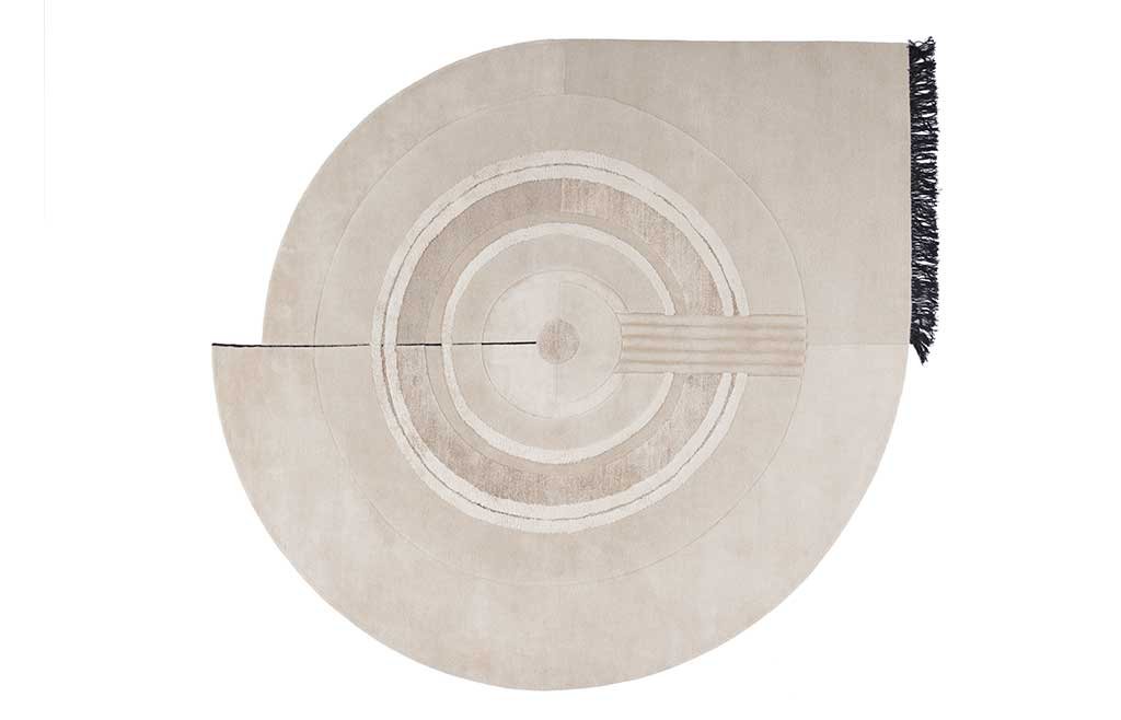 tappeto beige rotondo