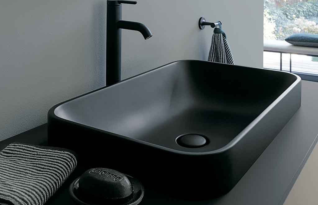 lavabo appoggio bagno nero