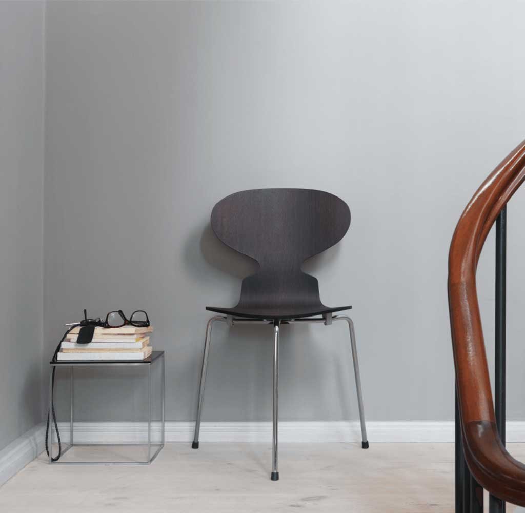 ant chair nero