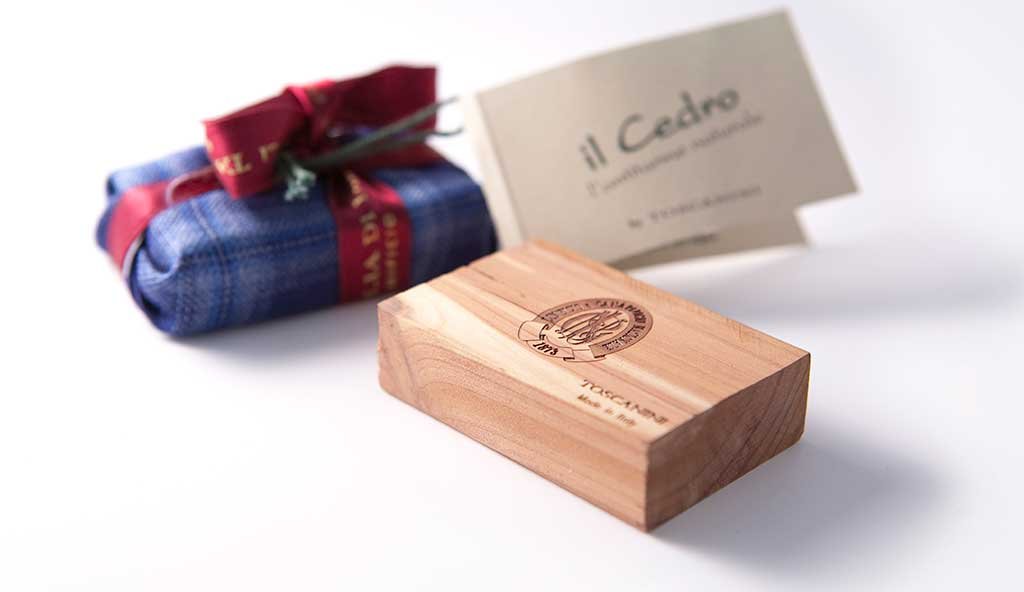 quadrotto legno cedro rosso