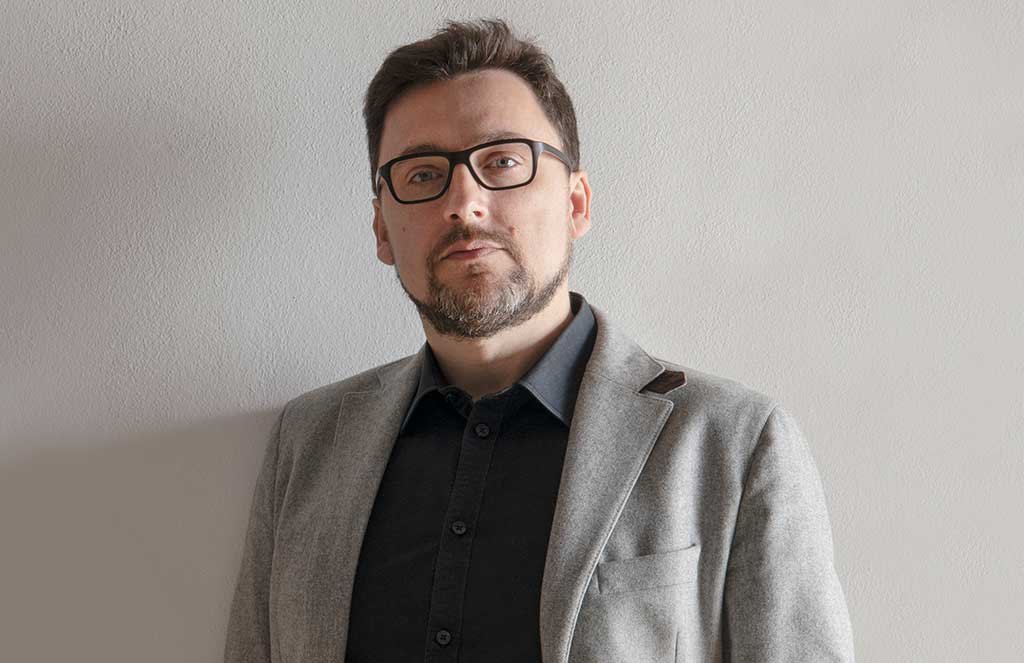 ritratto del designer matteo ragni