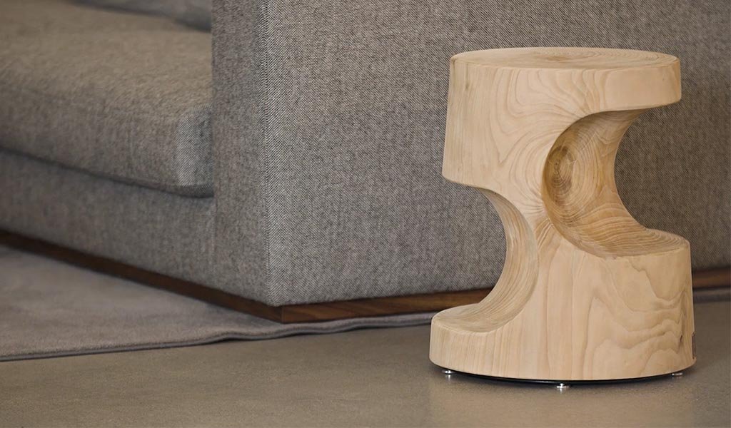 sgabello legno di cedro massiccio