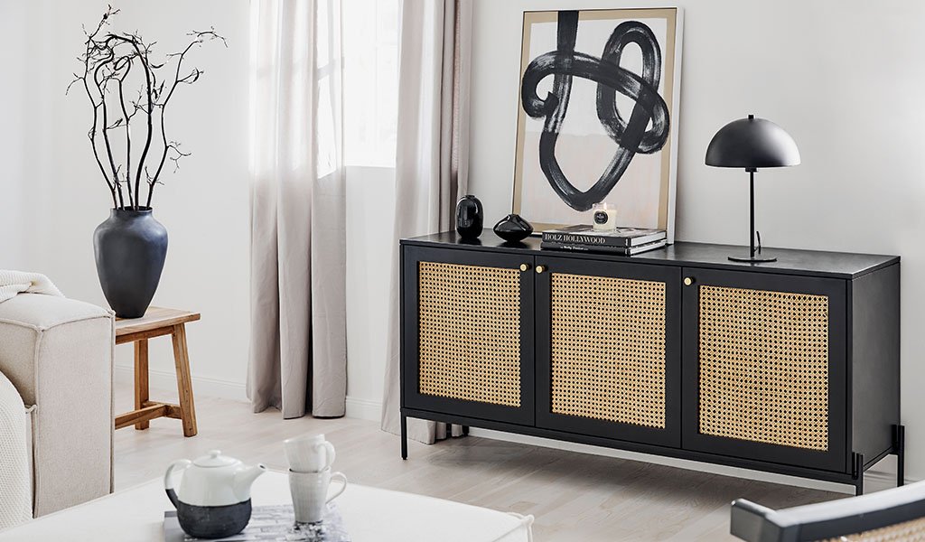 credenza nera con intreccio viennese