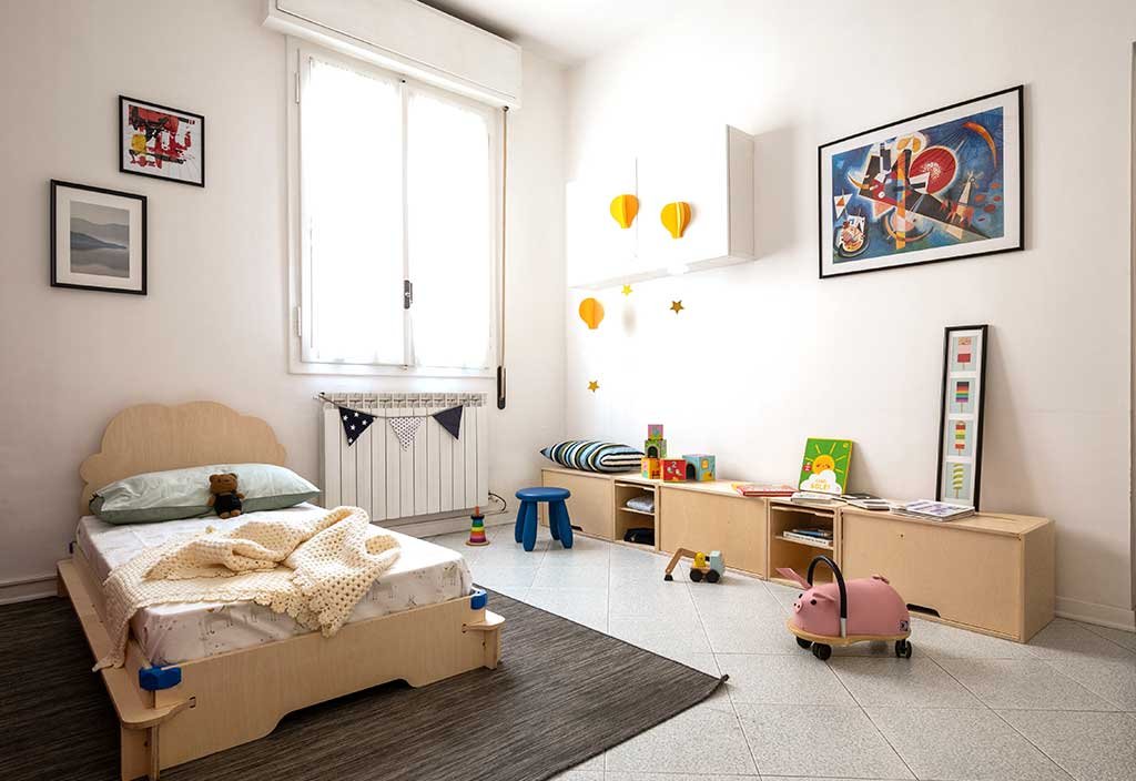 letto bambini legno testiera nuvola