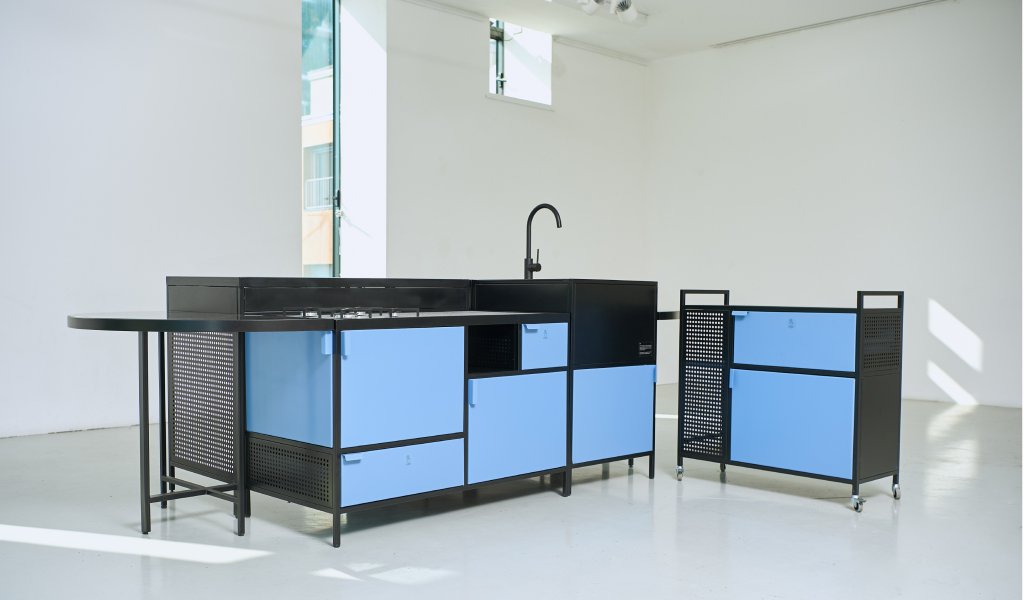 cucina moduare a isola con carrello