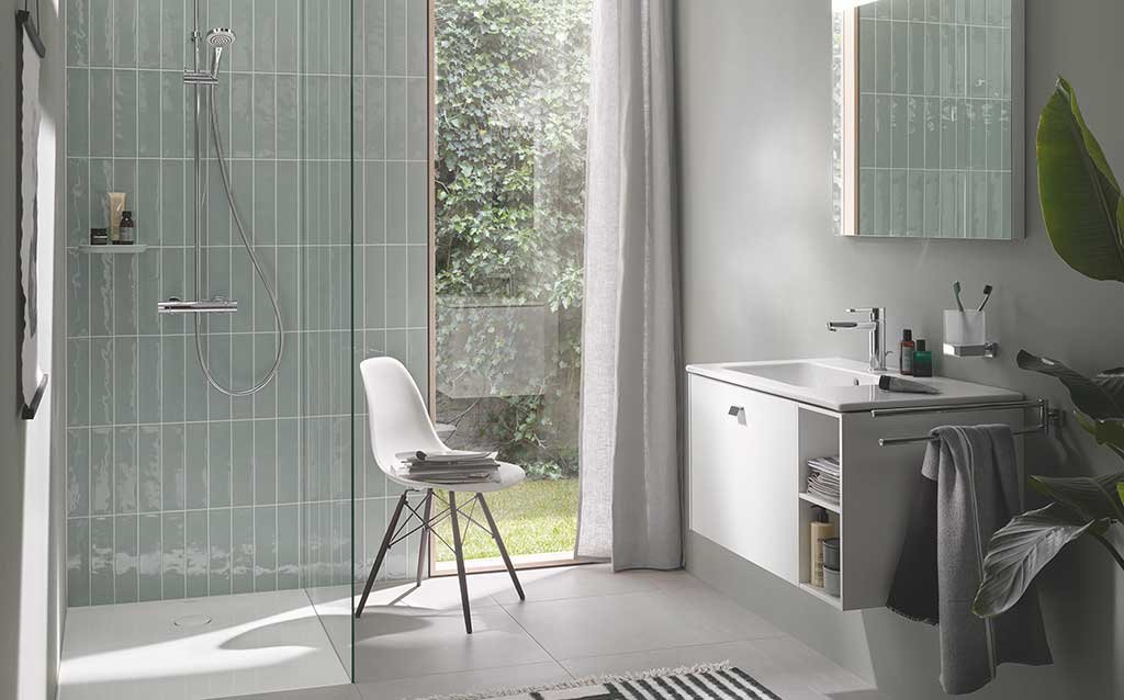 arredo bagno bianco sospeso